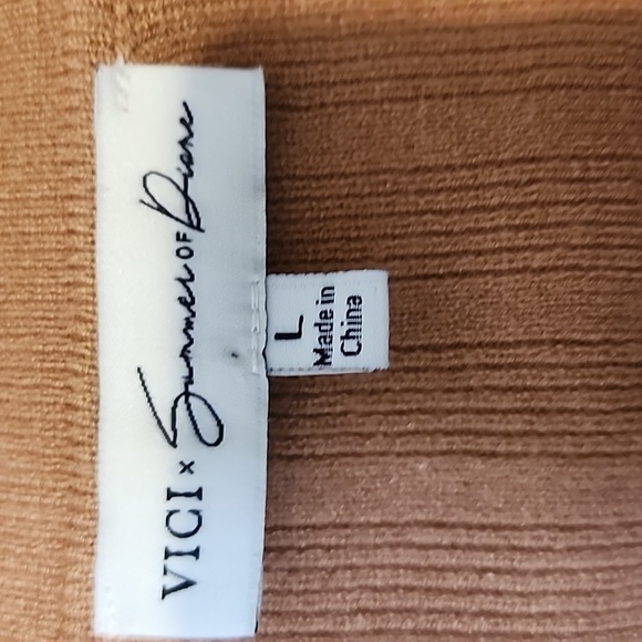 Brown Ribbed Button-Up Cardigan - Picture 2 of 4